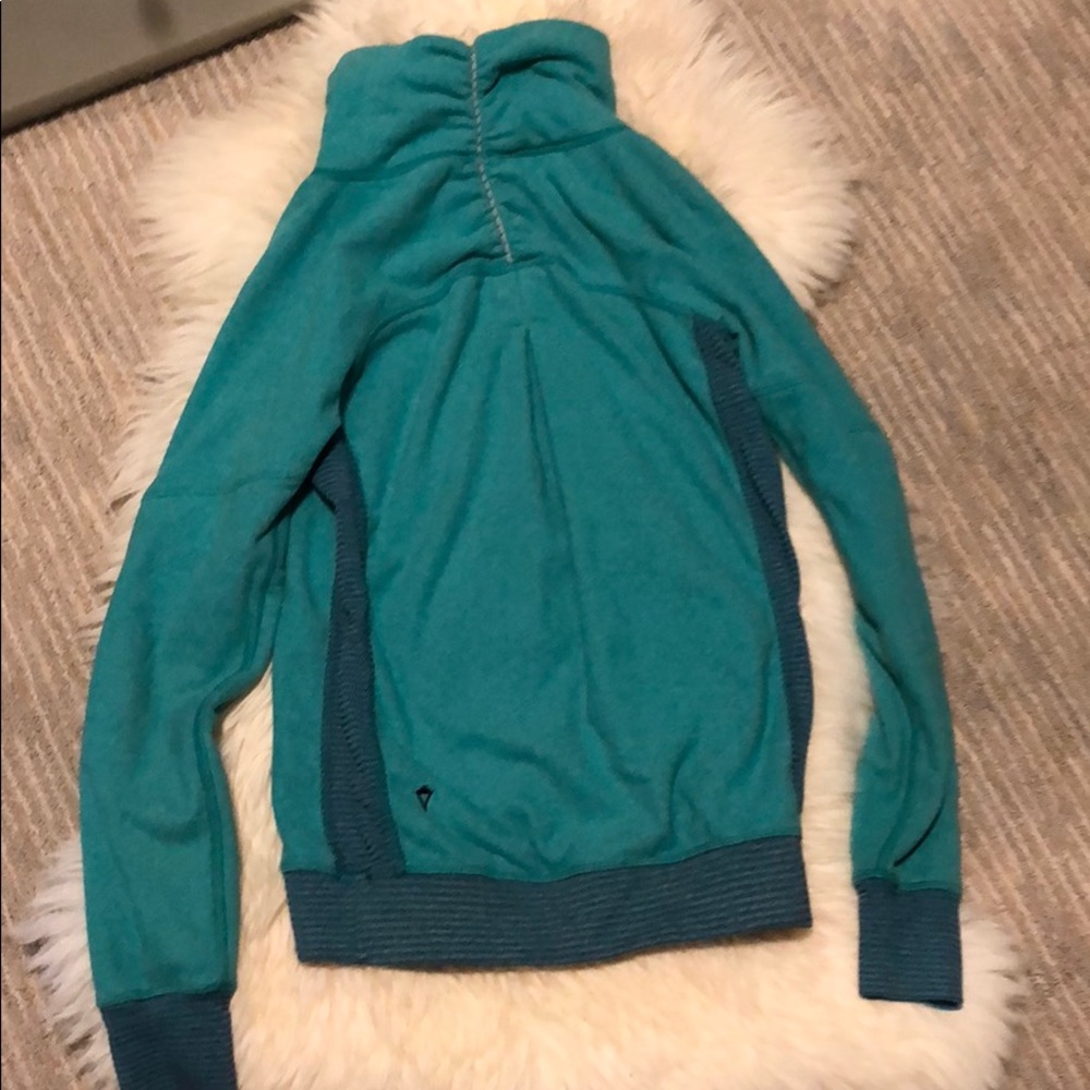 Ivivva pullover - Picture 2 of 2